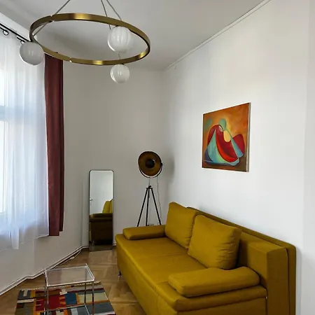 Apartment Urban Oasis *